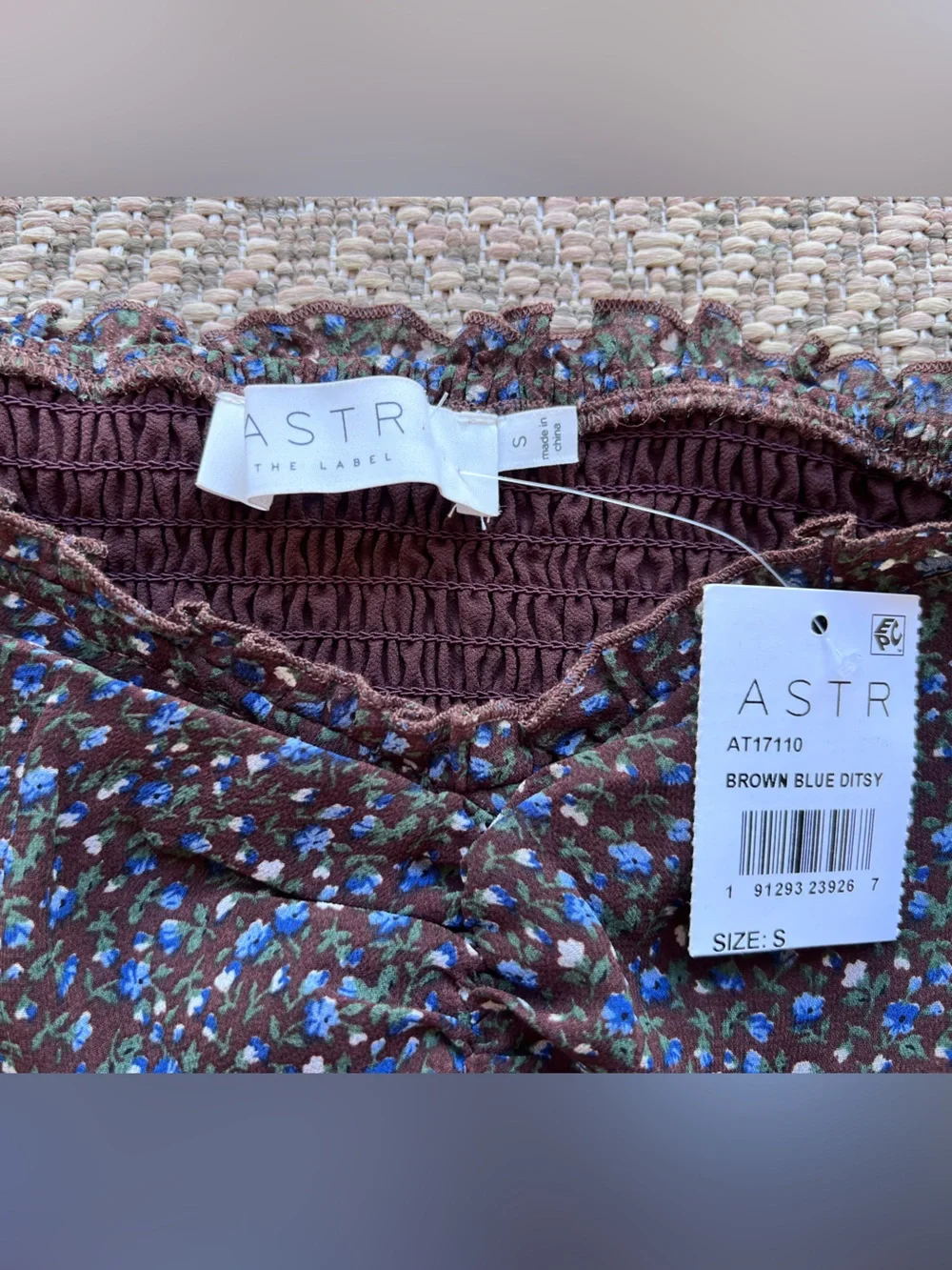ASTR the Label NWT Brown‎ Ditsy Floral Smocked Puff Sleeve Crop Top S